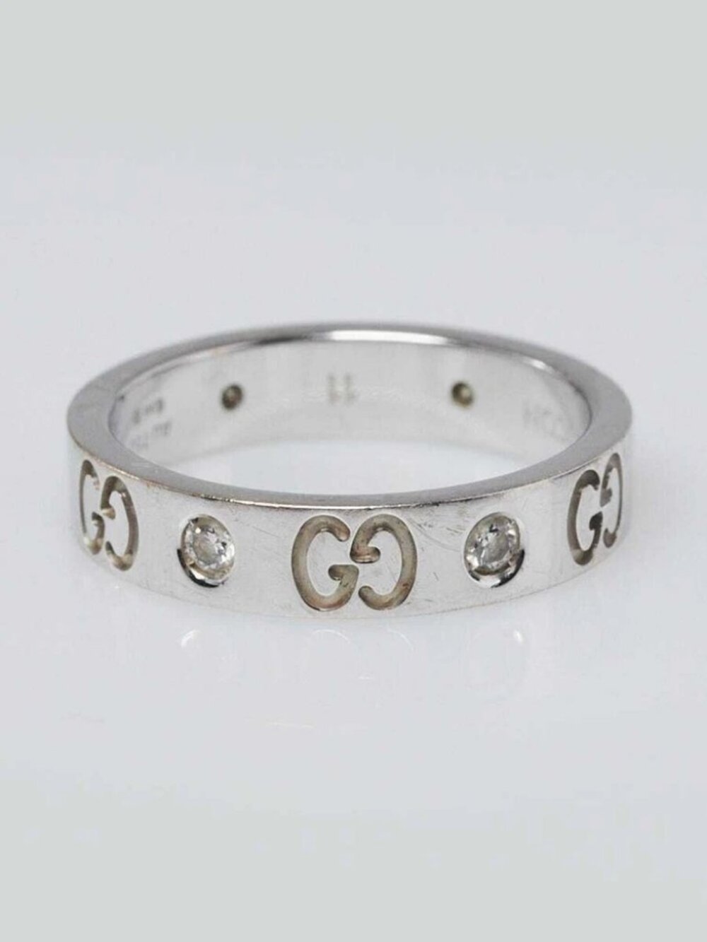 Gucci 18k White Gold and Diamond Icon Ring Size 5.25